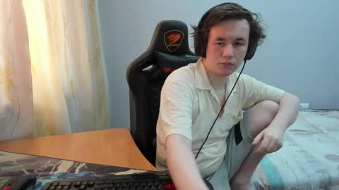 iliaskris online show from March 30, 11:11 am