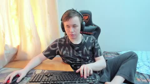 iliaskris online show from May 27, 1:57 am
