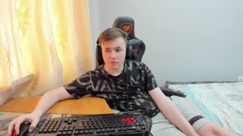 iliaskris online show from April 29, 2:38 am