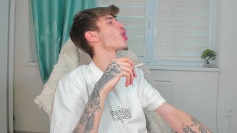 Snapshot of illusions888 chatting on February 2, 2:24 pm D-Illusion online show from February 2, 2:24 pm