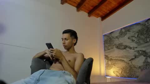 Snapshot of im_eidenblaze chatting on October 24, 3:30 am im eidenblaze online show from October 24, 3:30 am