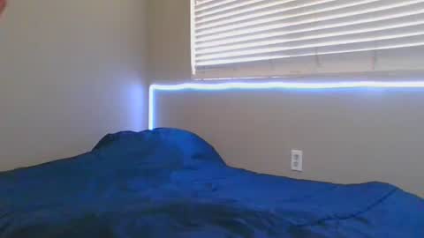 imbackmandosuknw online show from December 9, 9:33 pm