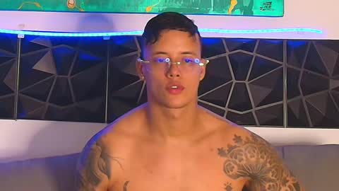 imconor online show from February 25, 9:46 pm