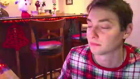 Snapshot of incognitocameltoe chatting on December 9, 6:34 am incognitocameltoe online show from December 9, 6:34 am