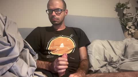 just1dude online show from December 17, 5:40 am