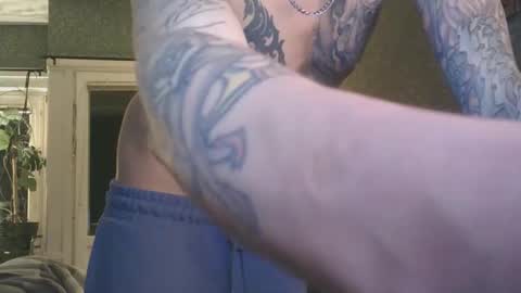 inkedsweed69 online show from April 12, 11:16 pm