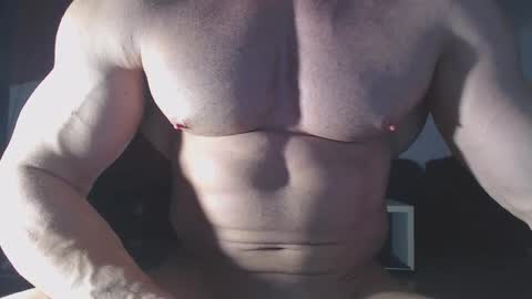 Snapshot of insanephisique chatting on December 19, 6:12 pm insanephisique online show from December 19, 6:12 pm