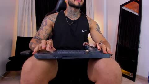 Brayan Chavez online show from April 2, 2:09 am