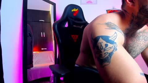 Brayan Chavez online show from December 3, 4:35 am