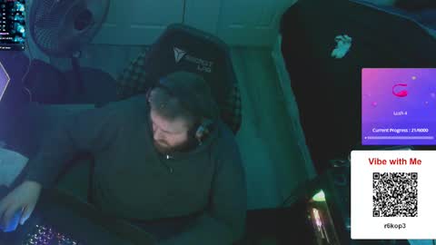 iowaman85 online show from March 8, 2:04 am