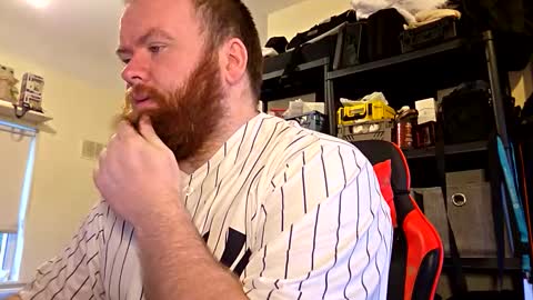 twitter theirishman205 online show from December 18, 12:45 pm