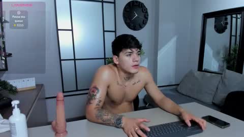 Iron Tous online show from March 15, 9:54 pm