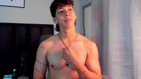 isaac_cryston online show from February 24, 8:47 pm