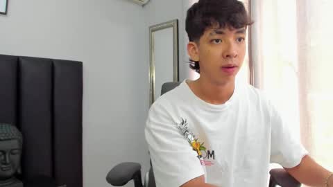 isaac_cryston online show from February 9, 1:46 pm