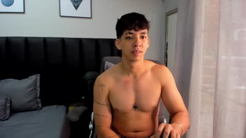 isaac_cryston online show from March 3, 8:29 pm