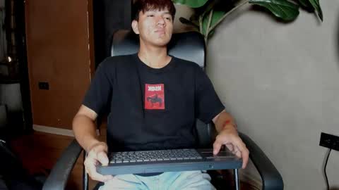 isaac_grimm online show from February 11, 3:00 am