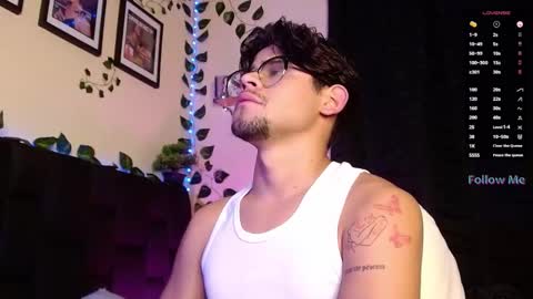 Isaac Saenz. online show from February 17, 11:31 pm