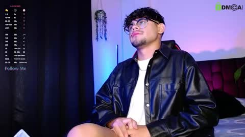 Isaac Saenz. online show from October 4, 1:43 am