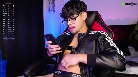 Isaac Saenz. online show from October 3, 1:32 am