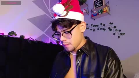 Isaac Saenz. online show from December 7, 11:12 pm