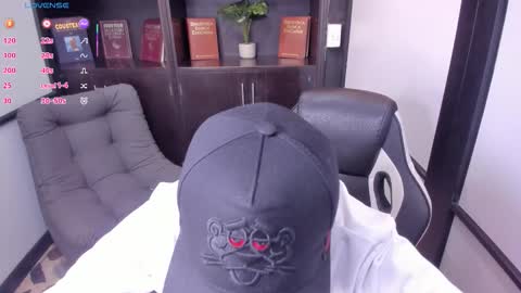 Snapshot of isaacblack_ chatting on October 13, 6:08 am IsaacBlack  online show from October 13, 6:08 am