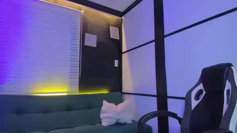 Snapshot of isaacblack_ chatting on September 13, 4:46 am IsaacBlack  online show from September 13, 4:46 am