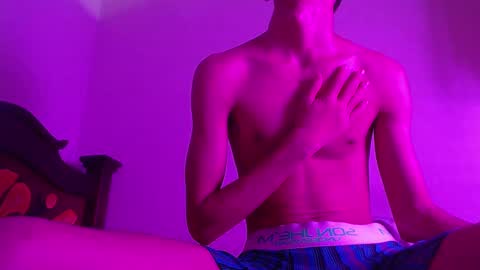 isaac online show from December 21, 1:58 am