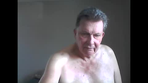 Snapshot of island625103 chatting on February 23, 7:58 pm island625103 online show from February 23, 7:58 pm