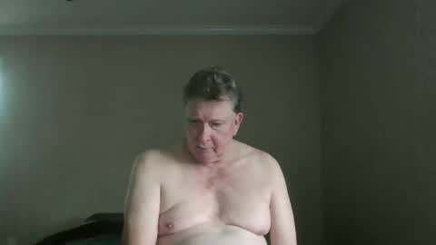 Snapshot of island625103 chatting on October 25, 8:43 pm island625103 online show from October 25, 8:43 pm