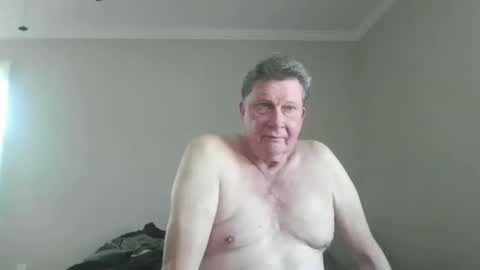 Snapshot of island625103 chatting on November 1, 8:02 pm island625103 online show from November 1, 8:02 pm