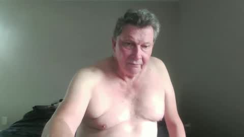 Snapshot of island625103 chatting on September 24, 6:39 pm island625103 online show from September 24, 6:39 pm