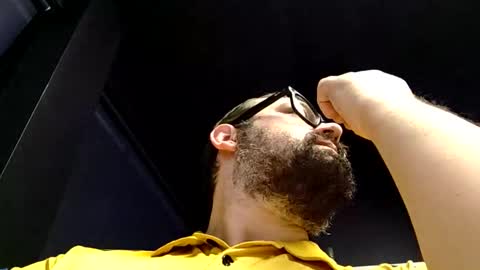 italianbigboy932 online show from April 7, 1:00 pm