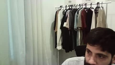 italianboybcn online show from January 11, 9:46 am