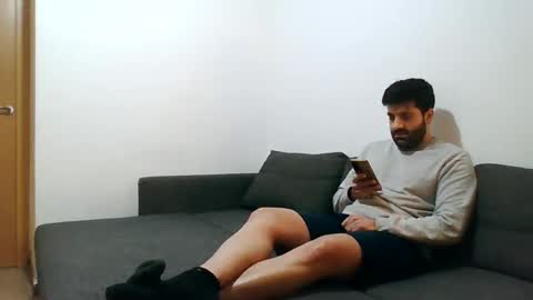 Snapshot of italianboybcn chatting on January 3, 9:15 am italianboybcn online show from January 3, 9:15 am