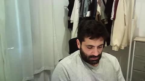 italianboybcn online show from November 22, 8:47 am