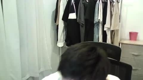 italianboybcn online show from January 8, 7:08 pm