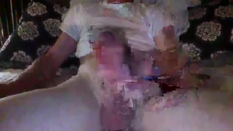 itsasecretttt online show from February 15, 5:09 am