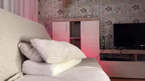 Maxx online show from March 17, 5:32 am