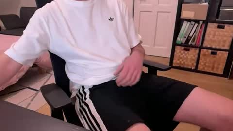 itsthat online show from April 28, 1:33 am