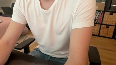 itsthat online show from April 26, 3:20 pm