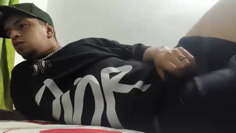 Snapshot of ivanfpc93 chatting on October 22, 3:54 am ivanfpc93 online show from October 22, 3:54 am