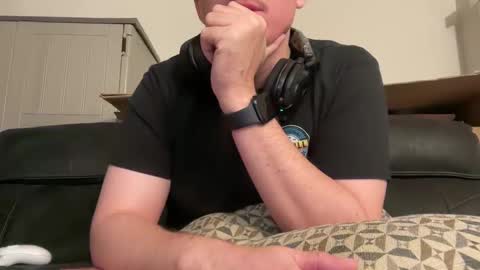 iwantyounow42069 online show from November 9, 2:37 am