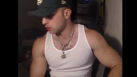 izak144 online show from February 13, 1:29 am