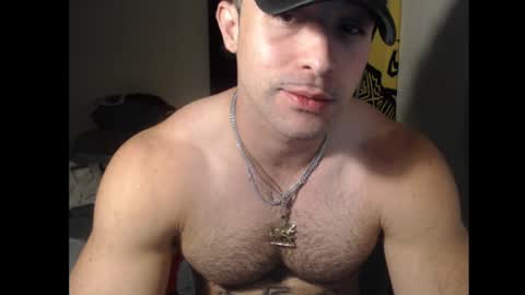 izak144 online show from December 12, 2:26 am