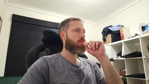 Johnny Thunder online show from October 13, 12:00 pm