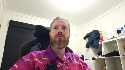 Johnny Thunder online show from October 18, 12:32 pm