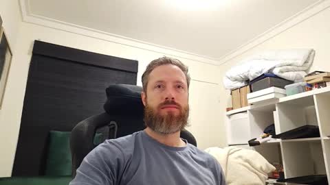 Johnny Thunder online show from October 31, 2:24 am