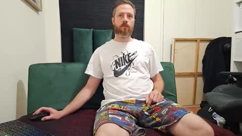 Johnny Thunder online show from October 22, 6:39 am