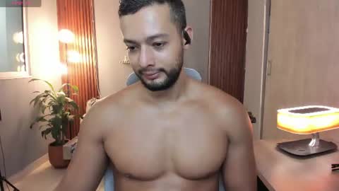 Calix  Independient model Insta and twt Calixsnake online show from June 24, 12:13 am