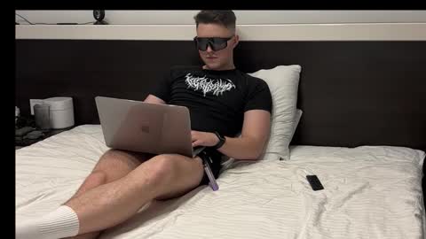 j_lyle_x online show from November 9, 8:35 pm